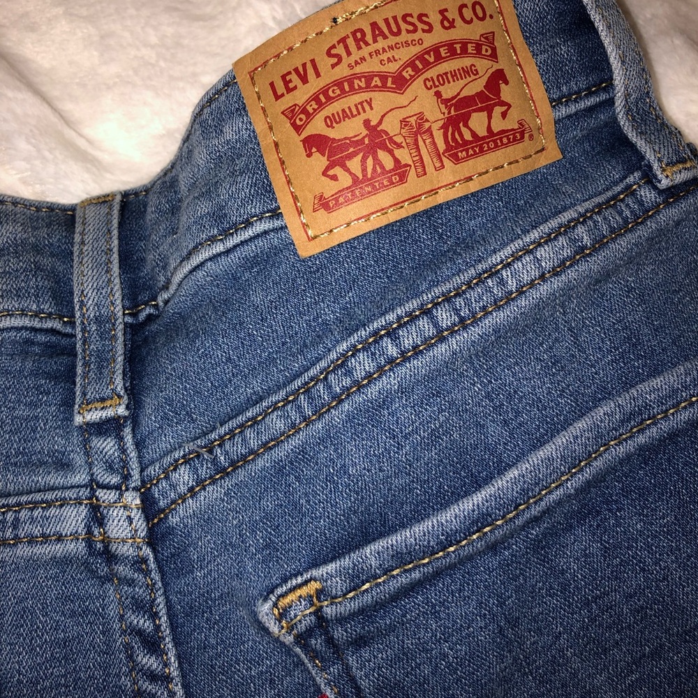 Levi’s 721 high rise skinny jeans